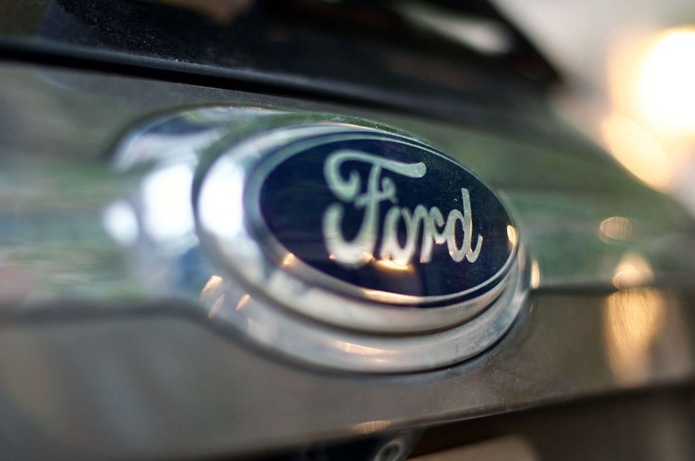 Ford dalys ir naudotų automobilių pirkimas